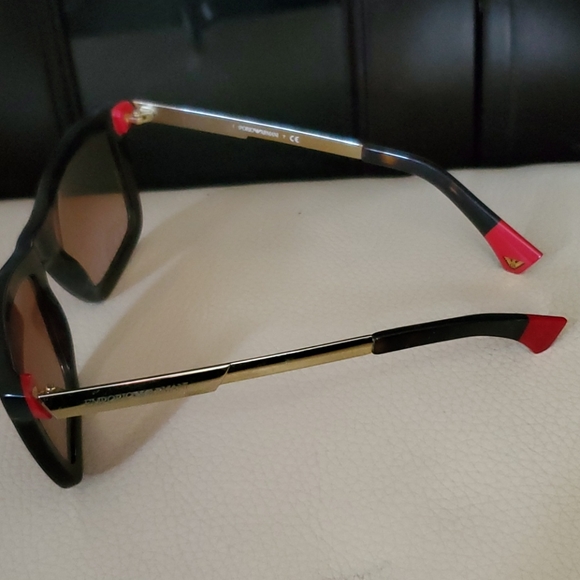Emporio Armani sunglasses - Picture 3 of 3